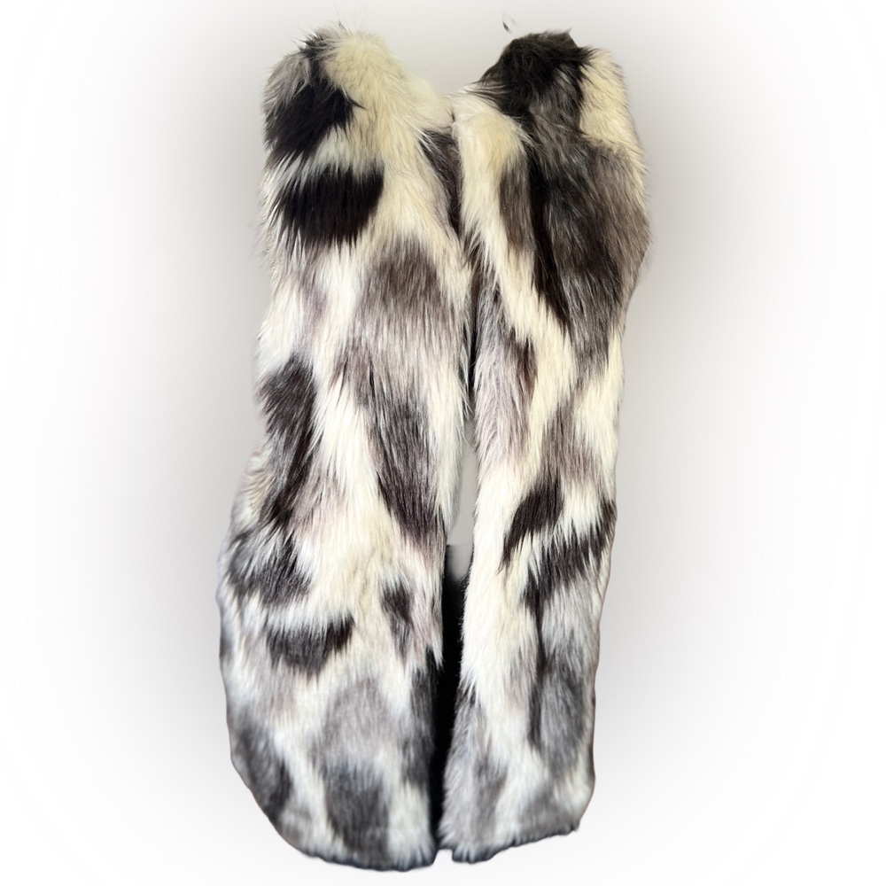 Almost Famous Faux Fur Vest Size M – Black Knit Back, Animal Print Front